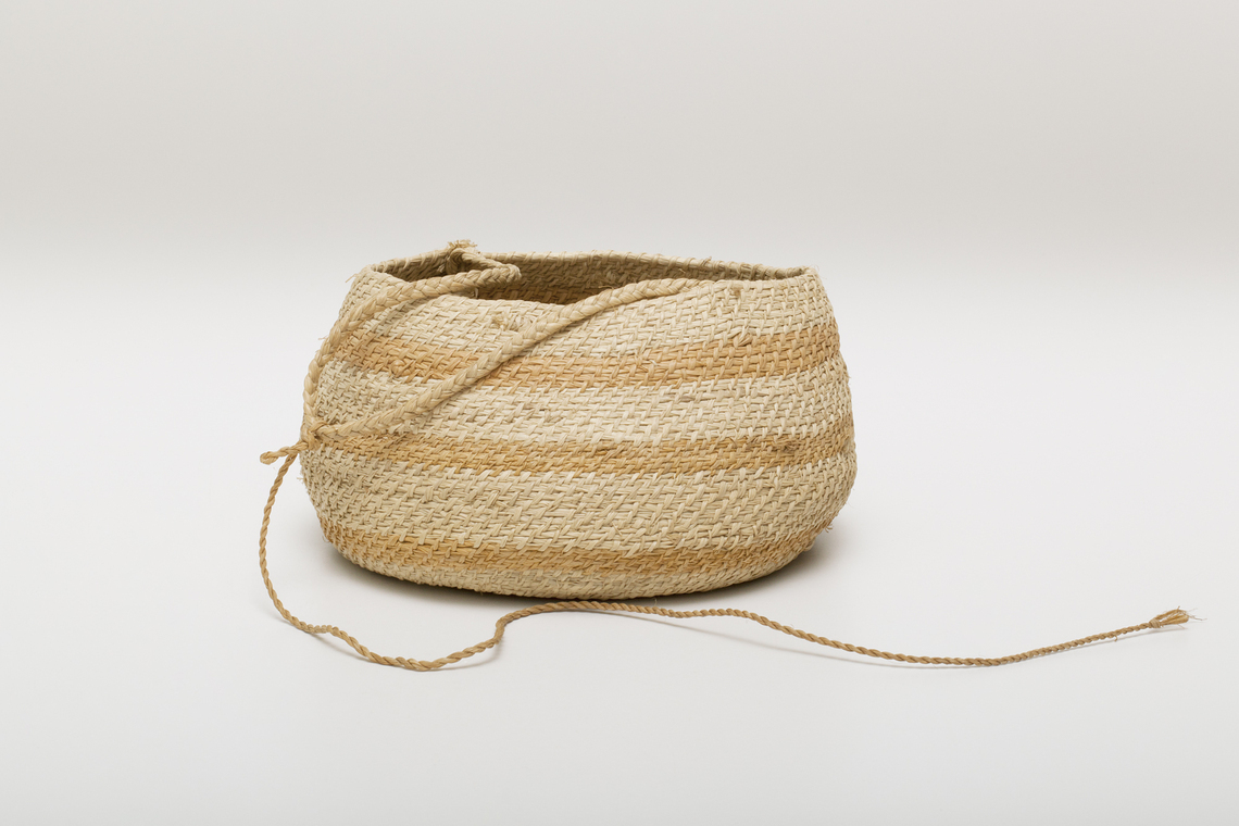 small-basket-with-handle